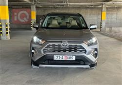 تۆیۆتا ڕاڤ 4